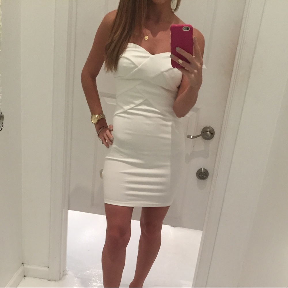 White strapless bodycon dress (stretch material)
